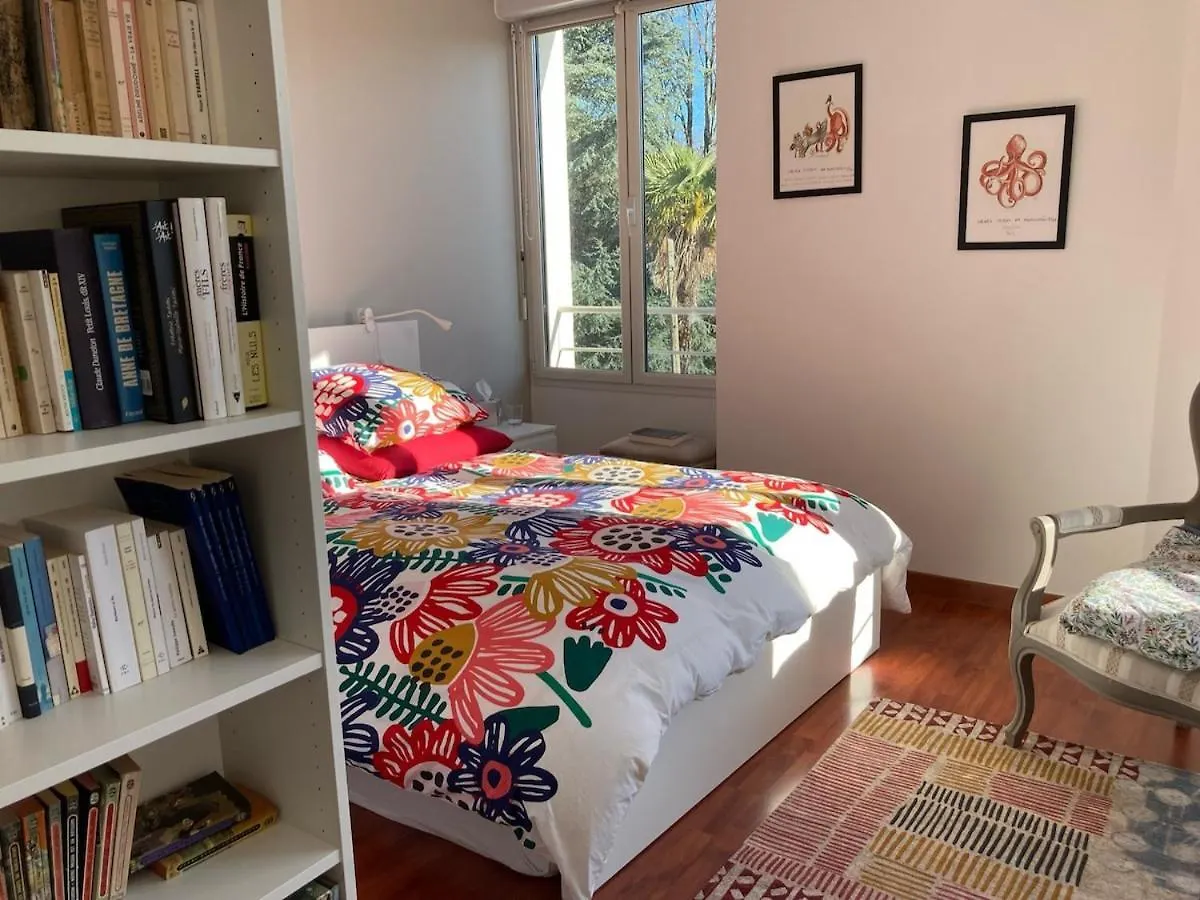 アパート Appartement ポンティヴィ